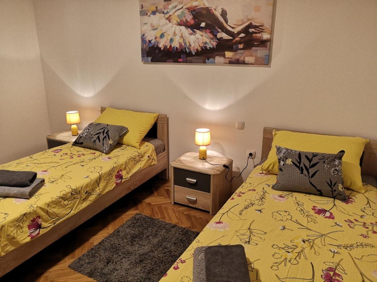 Ferienwohnung Eugenia Pula Exterior foto