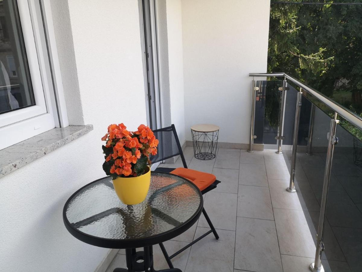 Ferienwohnung Eugenia Pula Exterior foto